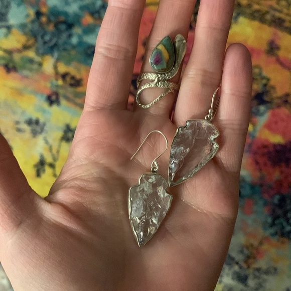 925s Angel Aura Quartz Arrowhead Earrings & Snake Ring - Picture 15 of 17